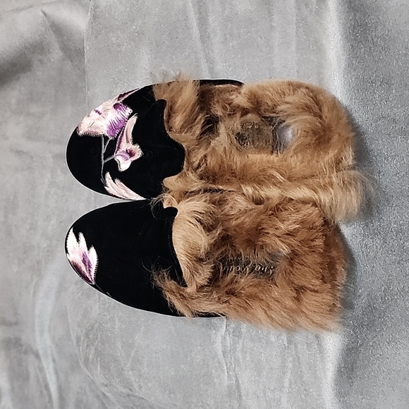 New authentic Gia couture fury mules made in Italy size 37 - Picture 2 of 8